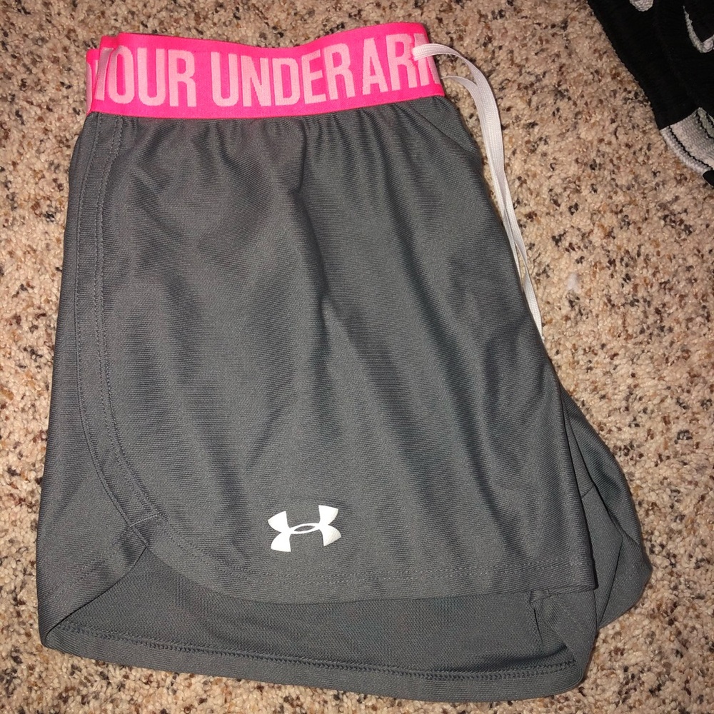 Under armour gray shorts